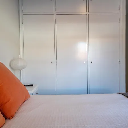 Ensuite 4 Laranja Rochedo Traseiras *