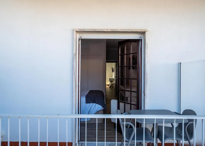 Ensuite 4 Laranja Rochedo Traseiras * Santo Isidoro